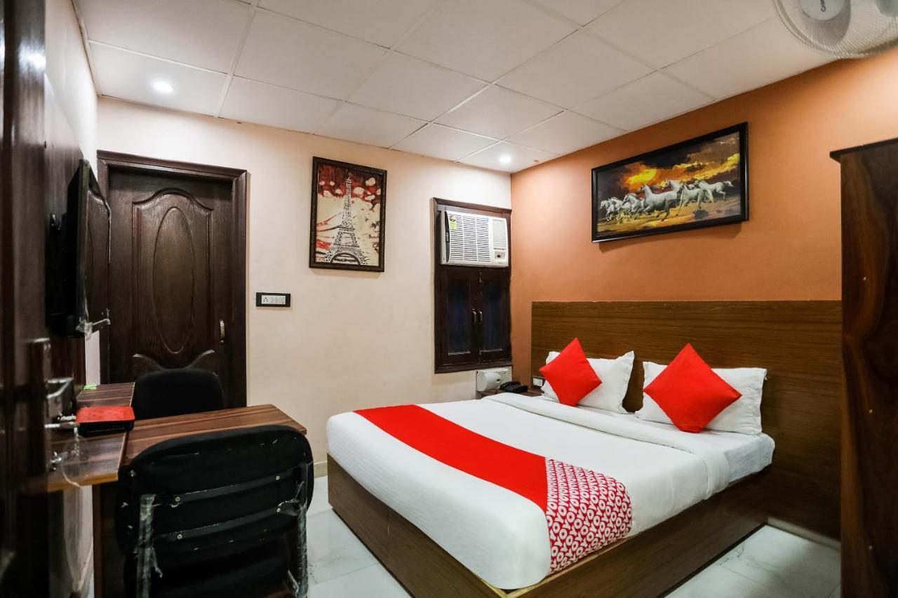 Oyo 72993 Hotel The Gold Faridabad Luaran gambar