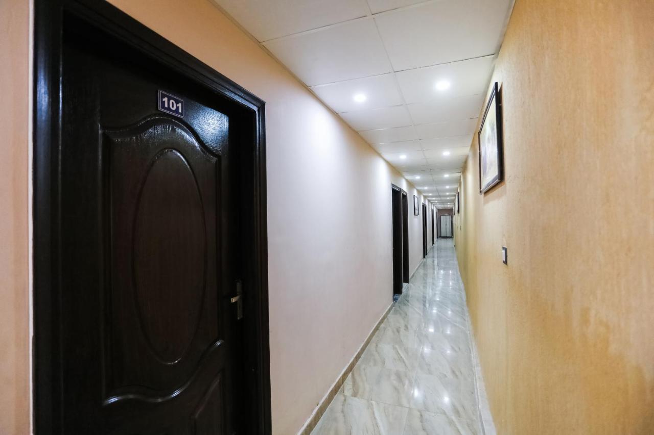 Oyo 72993 Hotel The Gold Faridabad Luaran gambar